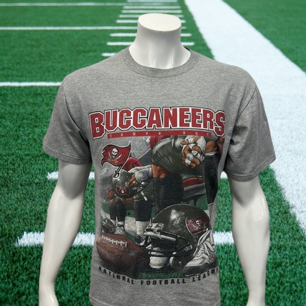 Vintage 1997 Tampa Bay Buccaneers Bucs Nutmeg Mills Gray Graphic T-Shirt Tee MD